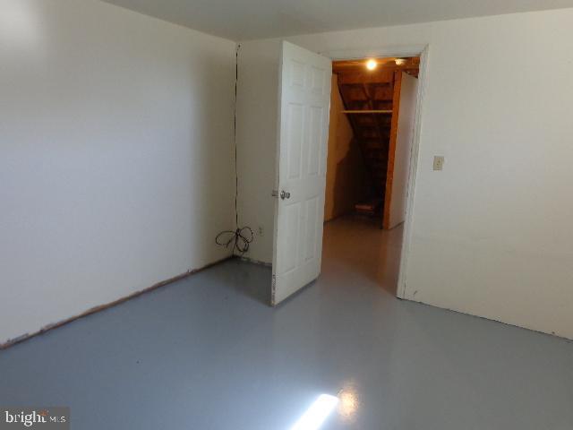 Building Photo - 907 Oak St