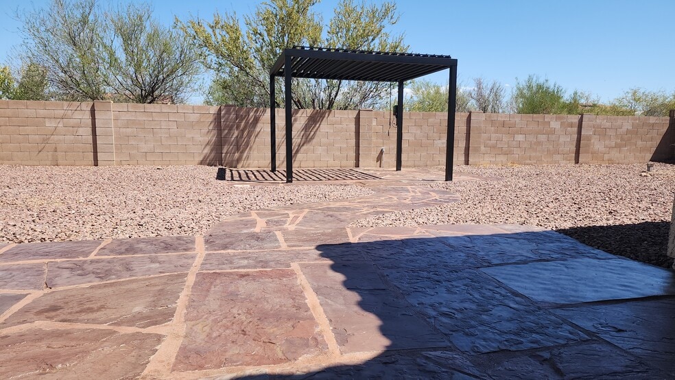Backyard - 4815 E Silverpuffs Way