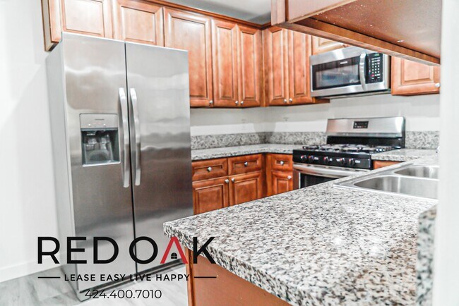 Building Photo - 505 E Rialto Ave