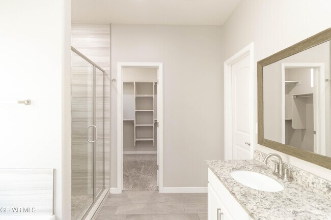 Building Photo - 13815 Paseo De Plata Dr