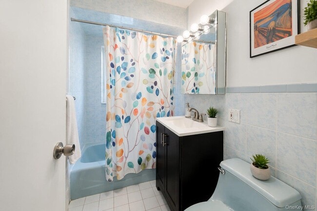 Building Photo - 10 Taft Ln