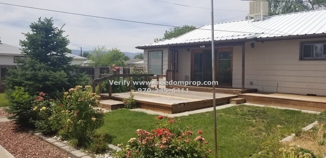 Building Photo - 3 Bedroom 1.5 Bath Near VA Includes Yard Care