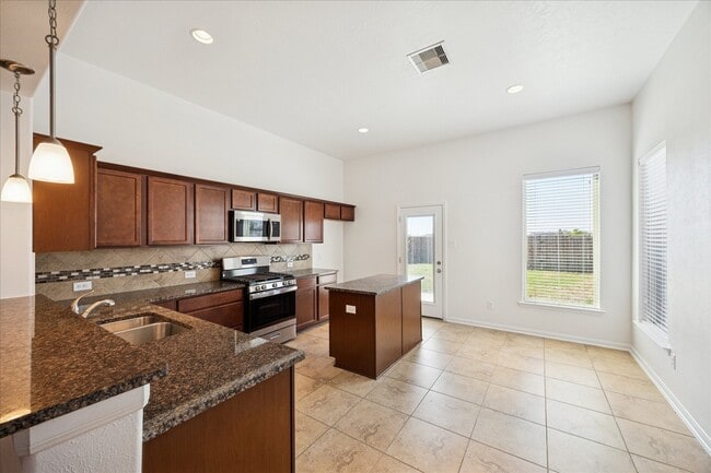 Building Photo - 8115 Aleppo Pine Ln