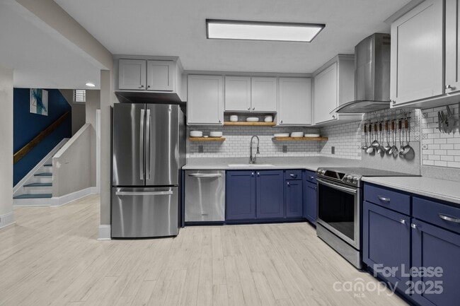 Building Photo - 222 Riverview Terrace