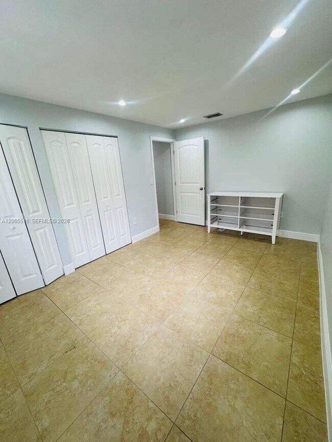 Building Photo - 8270 SW 149th Ct