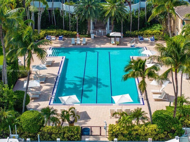 Building Photo - 1415 Sunset Harbour Dr