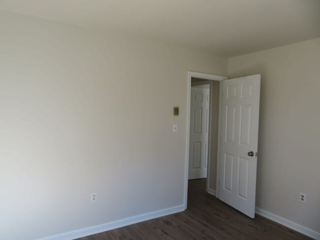 Building Photo - Petersburg