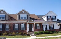 Building Photo - 2108 Hanford Way