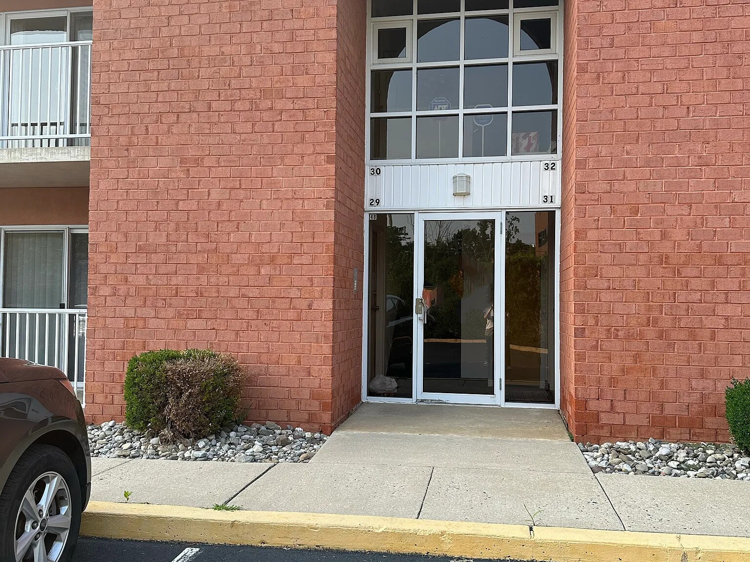Front View/Entrance - 1225 Norwalk Rd