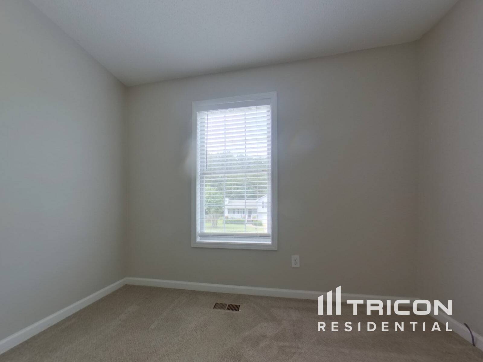 Building Photo - 114 Ivy Brook Dr