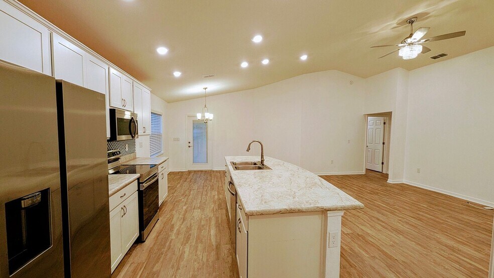 Building Photo - 6337 Gardner Dr
