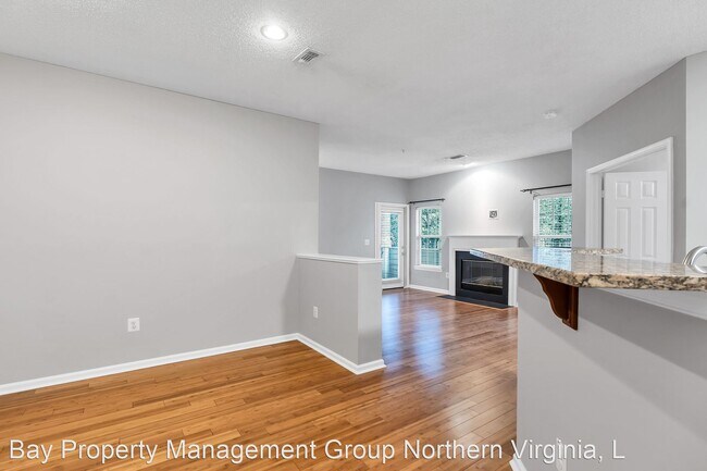 Building Photo - 1705 Lake Shore Crest Dr