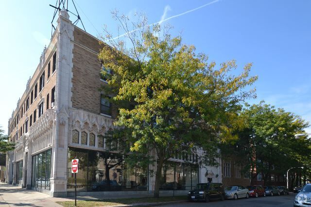 Building Photo - 1211 W Elmdale Ave