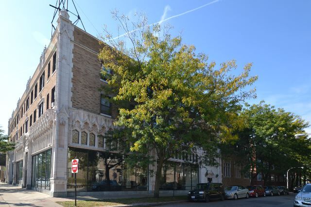 Primary Photo - 1211 W Elmdale Ave