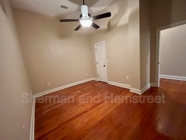 Building Photo - 1204 Broad St