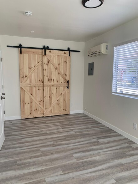 Building Photo - 4302 Muscatel Ave