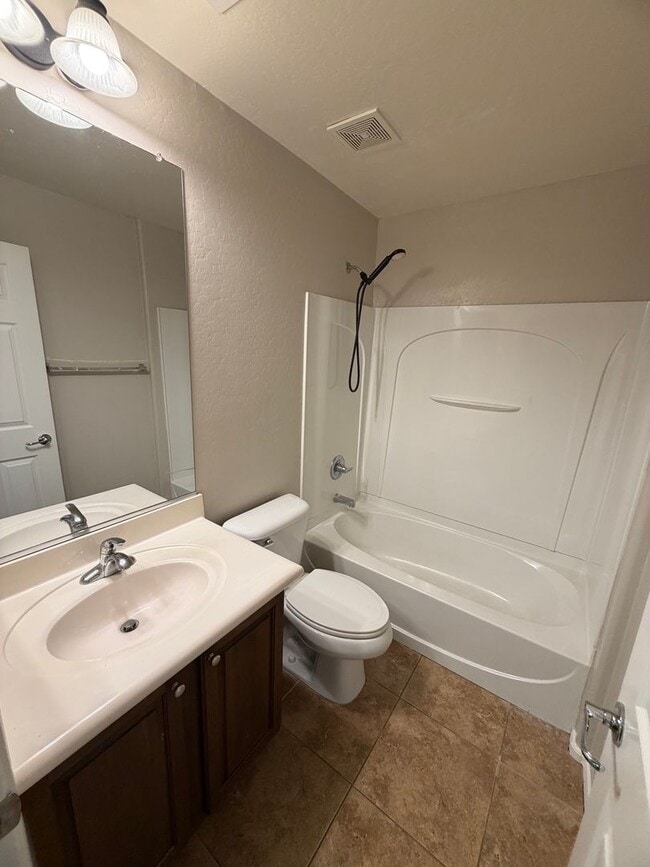 Building Photo - Community pool and a low maintenance yard