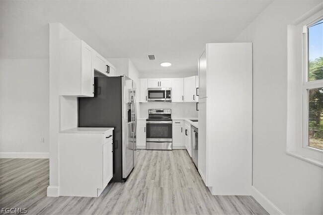 Building Photo - 1644 Pawnee St