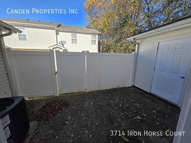 Building Photo - 3714 Iron Horse Court