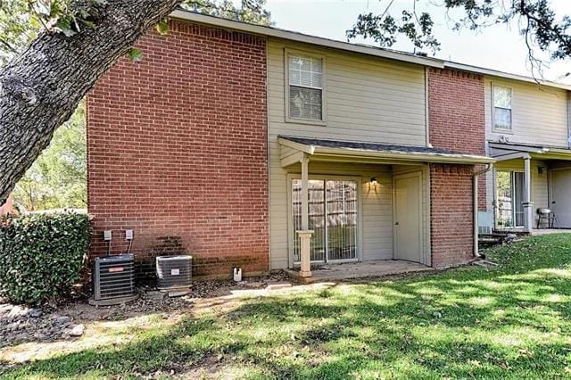 Building Photo - 1473 Meadowood Village Dr