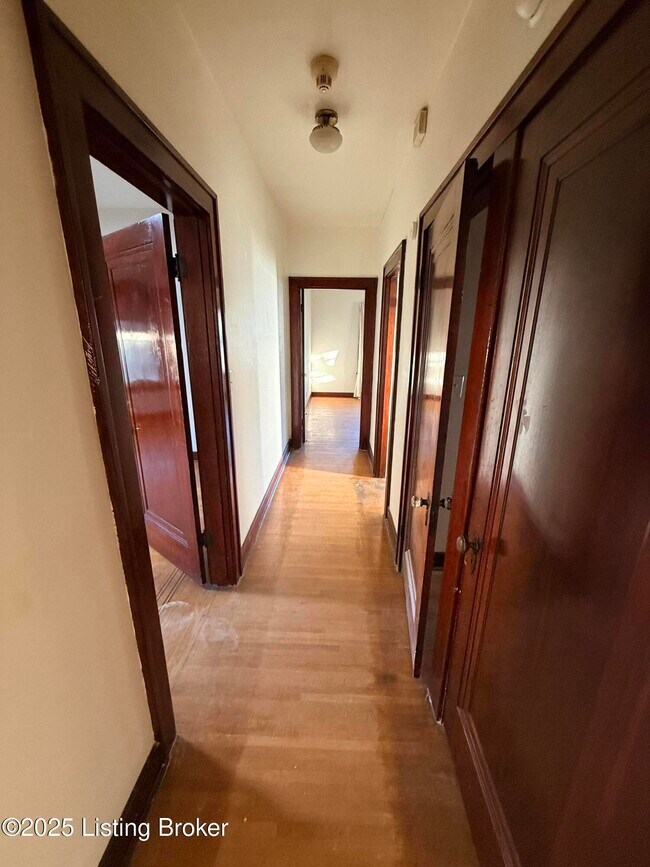 Building Photo - 1620 Sale Ave