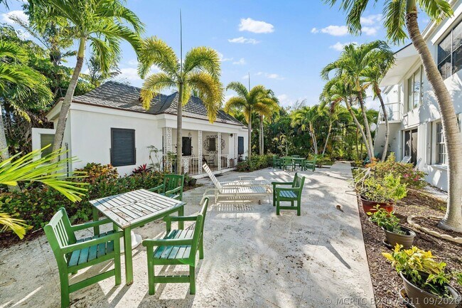 Building Photo - 130 Yacht Club Dr