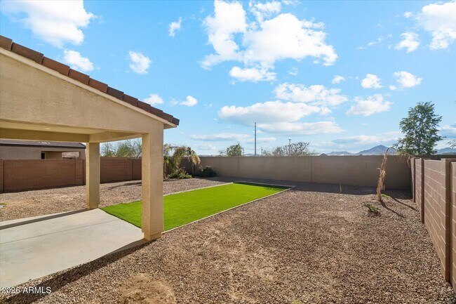 Building Photo - 37292 Yellowstone Dr