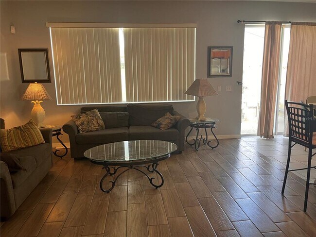 Building Photo - 217 Sand Ridge Dr