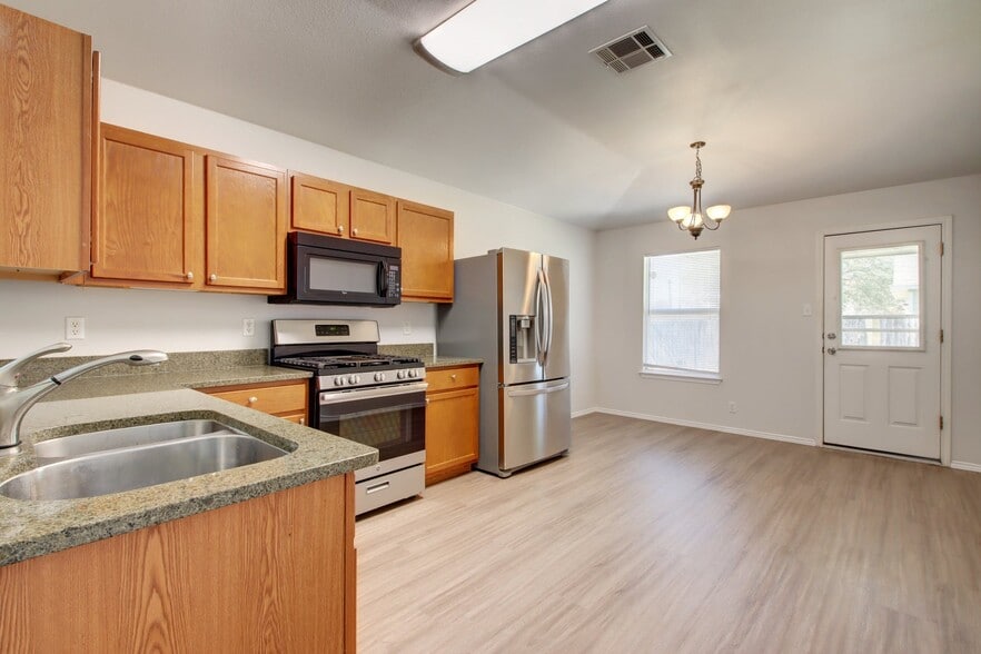 Building Photo - 218 Katy B Ln