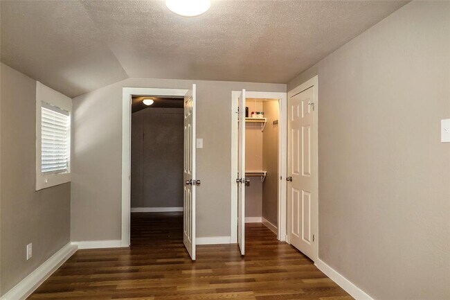 Building Photo - 1312 Pine St