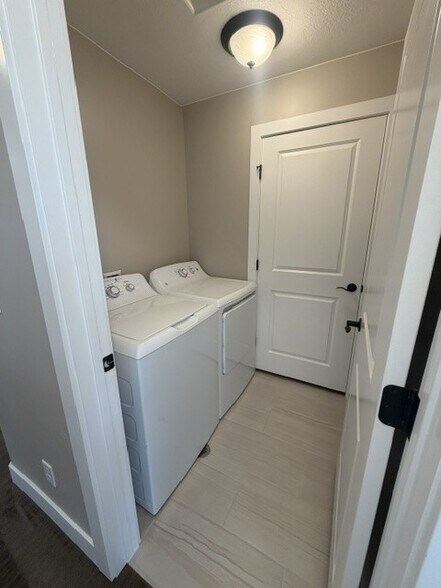 Building Photo - 3239 S 840 E