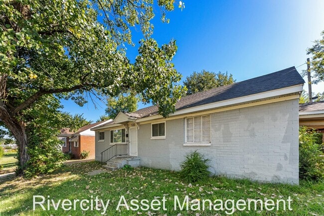 Building Photo - 1622 Elvis Presley Blvd