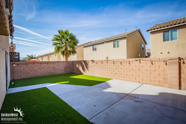 Building Photo - Modern 3Bdm 3Ba Home in a gated community!