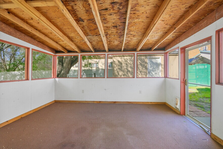 Building Photo - 122 Davis Cir