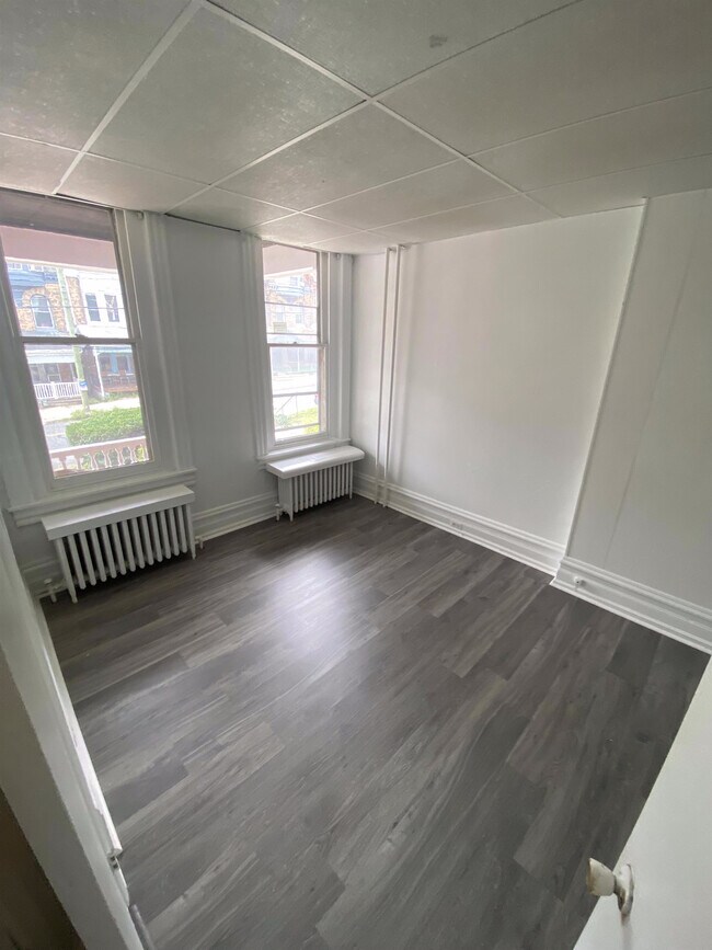 Building Photo - 1351 Perkiomen Ave