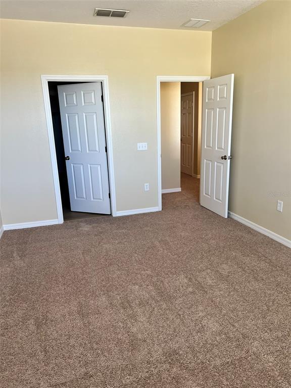 Building Photo - 2202 Seven Oaks Dr