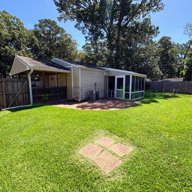 Building Photo - 263 Dillon Dr