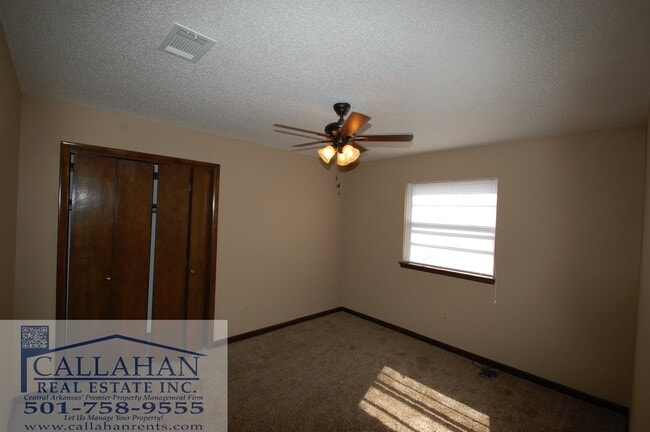 Building Photo - Home in the heart of Sherwood