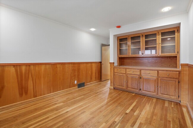 Bedroom 3/office - 2663 Charing Rd
