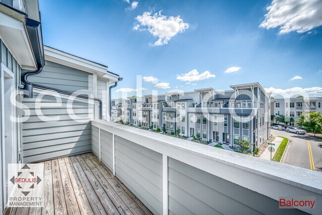 Building Photo - 4555 Mixson Ave