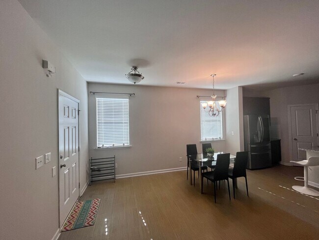 Building Photo - Nice home in Atlanta Area