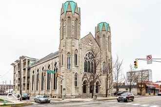 Building Photo - 802 N Meridian St