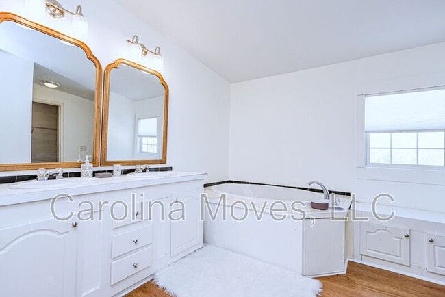 Building Photo - 78 Old McElhaney Rd