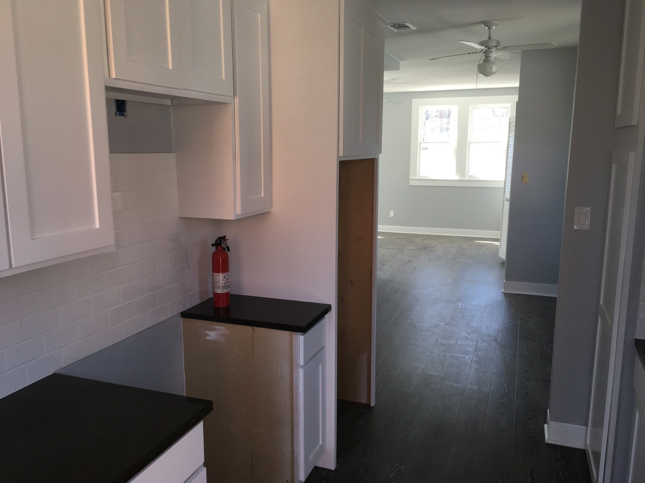 Building Photo - 506 E Guenther St