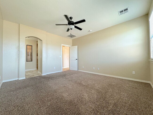 Building Photo - Northeast El Paso 4 Bed Refrig A/C!