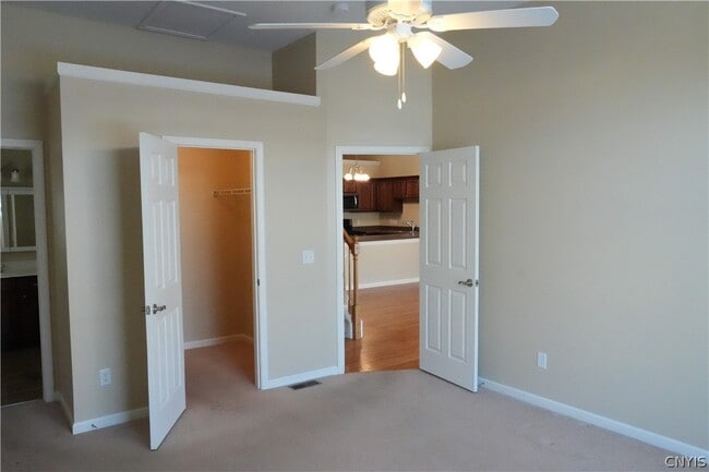 Building Photo - 5086 Minuteman Ln