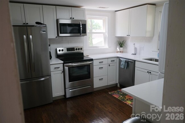 Building Photo - 1034 Charles Ave