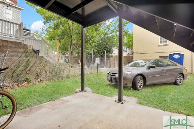 Building Photo - 703 Barnard St