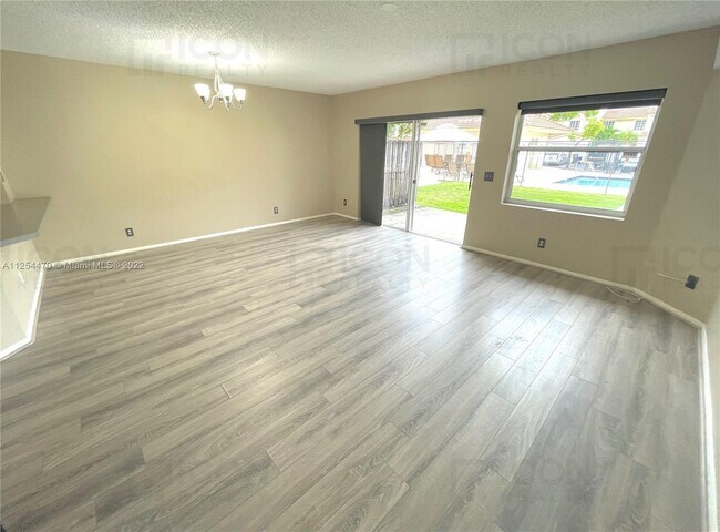 Building Photo - 8135 Southgate Blvd