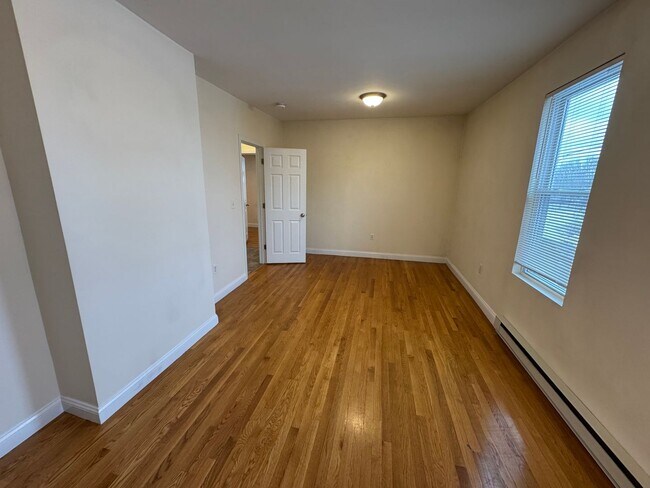 Building Photo - 220 Middlesex Ave